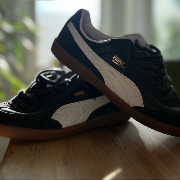 Puma Black and White Sneakers - Picture 3 of 4